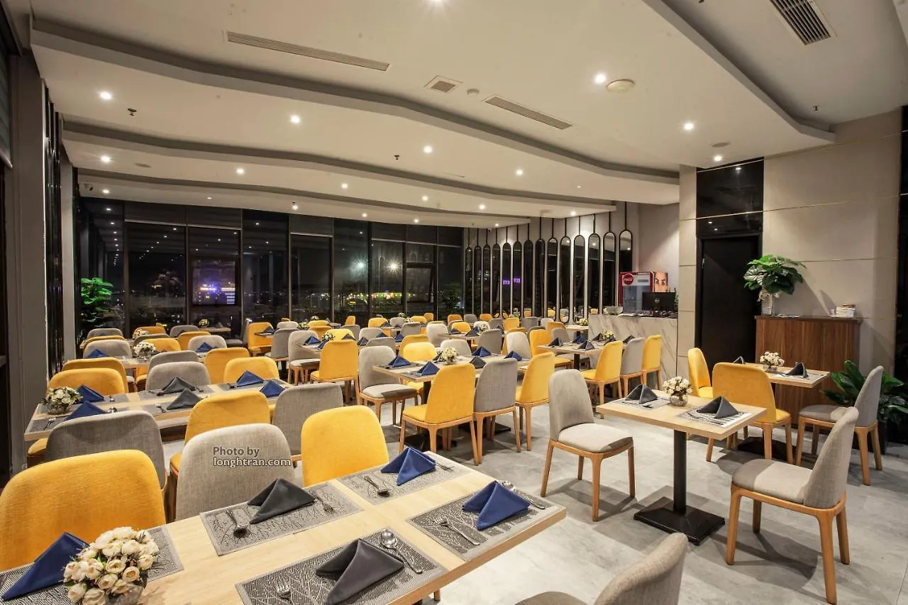 Grand Ocean Luxury Boutique - Infinity Rooftop Pool Da Nang 4*,
